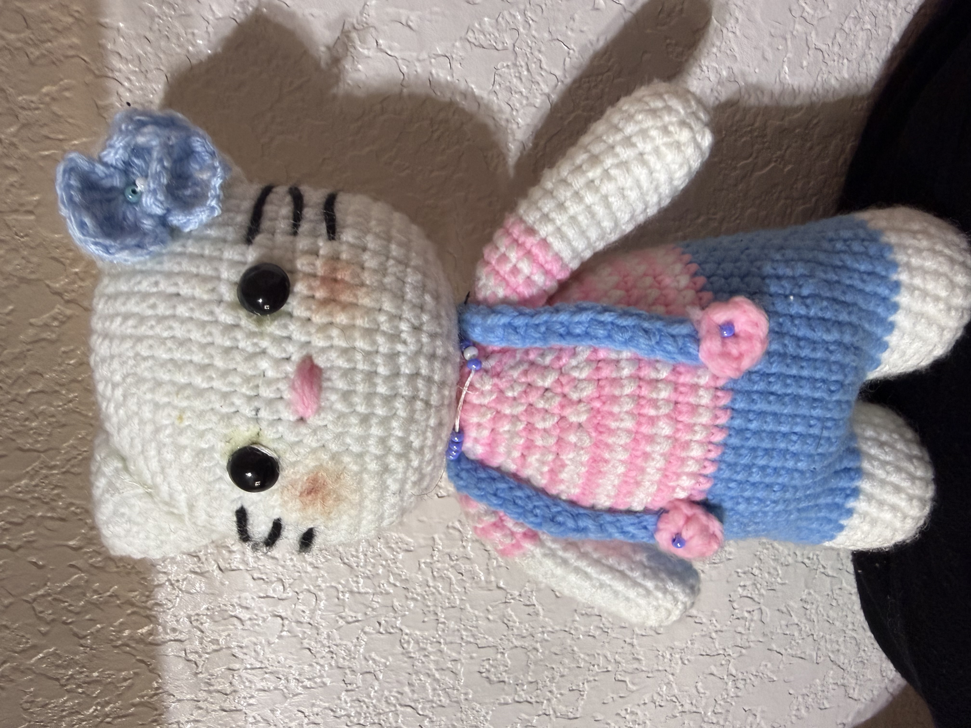 🐱 Lucky White Cat Crochet Doll (6” x 5”)