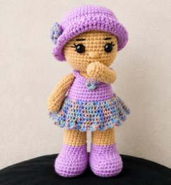 💜Lavender Girl Crochet Doll (11” x 6”)